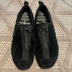Merrell Black Tennis Shoes sz 7.5. Zip up.